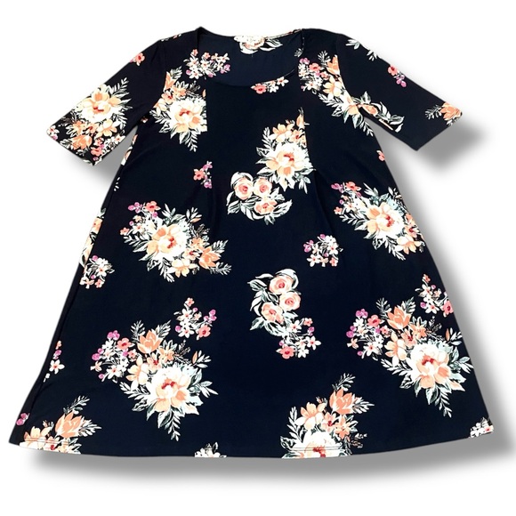 Pink Rose dress - Picture 5 of 9